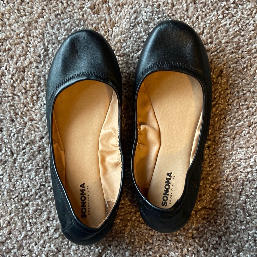 Black flats women’s size 7